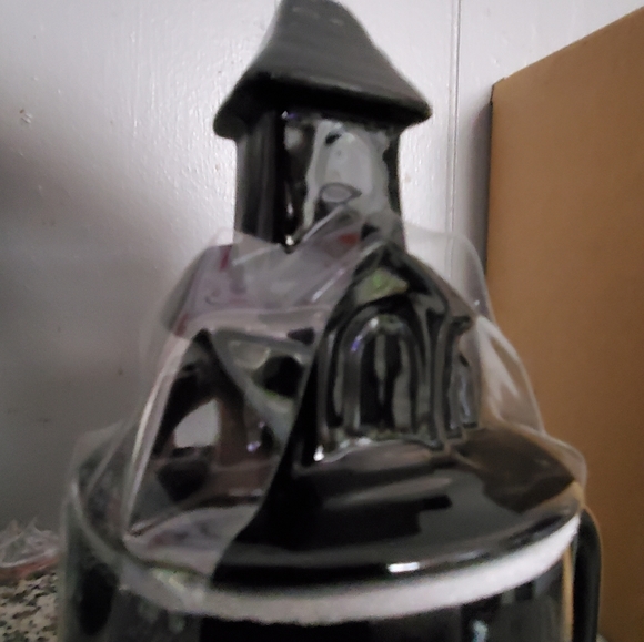 Rae Dunn Spooky Halloween mug with topper - Picture 4 of 4